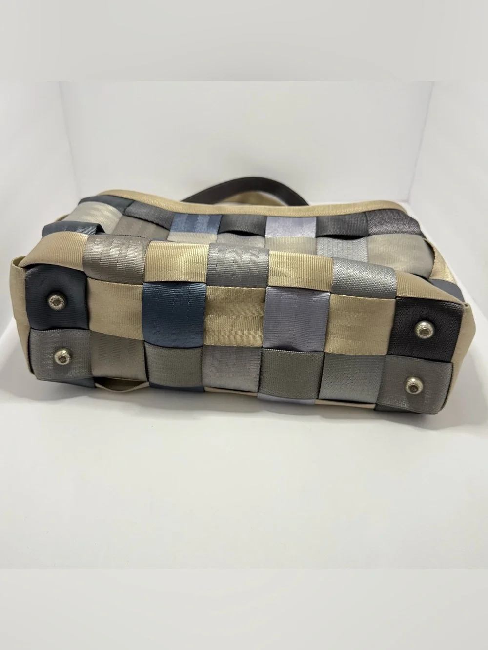Harveys Seatbelt Bag Woven Tote Handbag Gray Beige Blue Zip Top Shoulder Purse